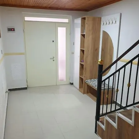 27 Center House Shkoder