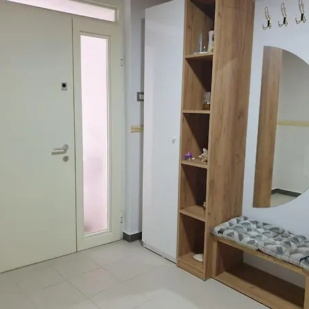 27 Center House * Shkoder