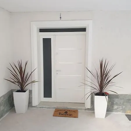 27 Center House Holiday home Shkoder